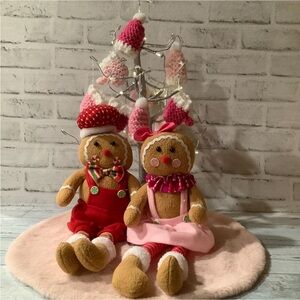 Plush Christmas Gingerbread Boy and Girl Shelf Sitting